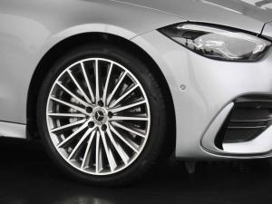 Mercedes-Benz C-Class C200 AMG Line - Image 6