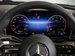 Mercedes-Benz C-Class C200 AMG Line - Image 8
