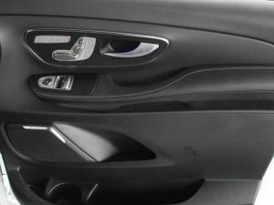 Mercedes-Benz V-Class V300d Exclusive - Image 14