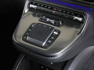Mercedes-Benz V-Class V300d Exclusive - Image 9