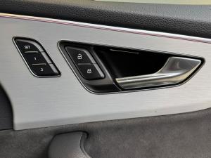 Audi Q7 45TDI quattro S line - Image 21