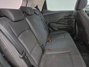 Mahindra XUV300 1.2T W6 - Image 11