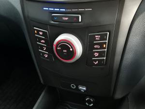 Mahindra XUV300 1.2T W6 - Image 19