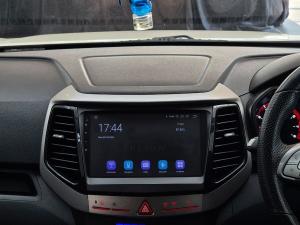 Mahindra XUV300 1.2T W6 - Image 6