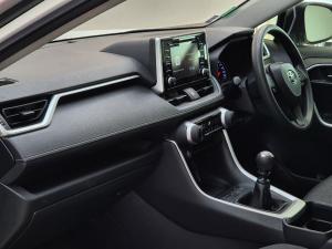 Toyota RAV4 2.0 GX - Image 4