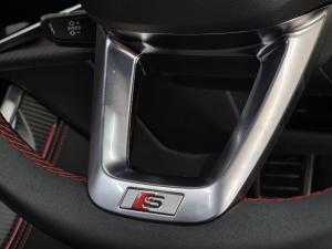 Audi Q8 45TDI quattro Black Edition - Image 27