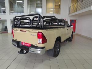 Toyota Hilux 2.4GD-6 single cab 4x4 Raider manual - Image 2