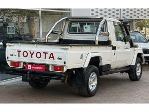 Toyota Land Cruiser 79 4.5D-4D LX V8 single cab - Image 2
