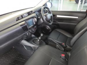 Toyota Hilux 2.0 single cab S - Image 7