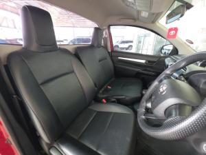 Toyota Hilux 2.0 single cab S - Image 8