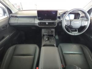 Toyota Hilux 2.8GD-6 Xtra cab Raider X 4x4 - Image 6