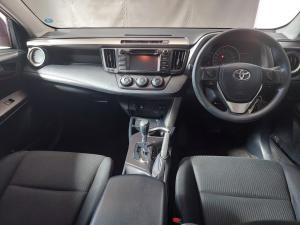 Toyota RAV4 2.0 GX auto - Image 6