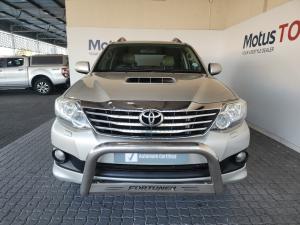Toyota Fortuner 3.0D-4D Ltd edition auto - Image 4
