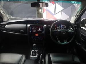Toyota Hilux 2.8GD-6 double cab 4x4 Legend auto - Image 6