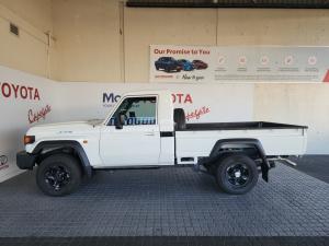 Toyota Land Cruiser 79 2.8GD-6 single cab auto - Image 9