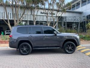 Toyota Land Cruiser 300 3.3D GX-R - Image 3