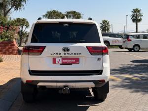 Toyota Land Cruiser 300 3.3D GR-Sport - Image 5