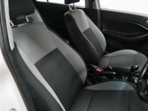 Hyundai i20 1.2 Motion - Image 16