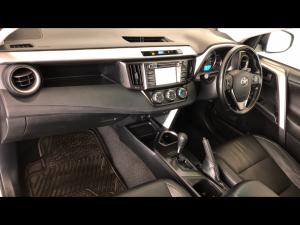 Toyota RAV4 2.0 GX auto - Image 7