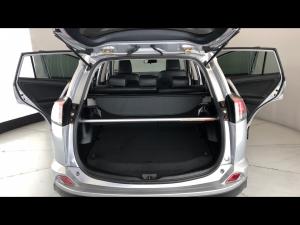 Toyota RAV4 2.0 GX auto - Image 13