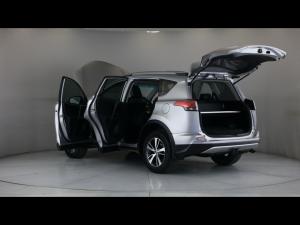 Toyota RAV4 2.0 GX auto - Image 25