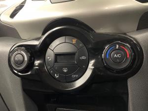 Ford Ecosport 1.5TDCi Titanium - Image 12