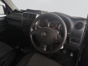 Suzuki Jimny 1.3 - Image 8