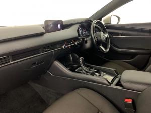 Mazda MAZDA3 1.5 Dynamic automatic 5-Door - Image 18