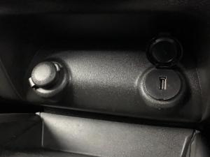 Suzuki Baleno 1.5 GLX - Image 9