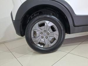 Mahindra XUV 3XO 1.2T MX2 auto - Image 6