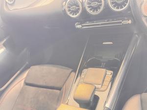 Mercedes-Benz GLA GLA200 - Image 5