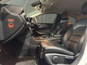 Mercedes-Benz CLA CLA200d - Image 16
