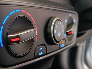 Hyundai i20 1.2 Fluid - Image 24