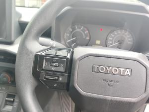 Toyota Hilux 2.8GD-6 double cab SRX 4x4 - Image 9