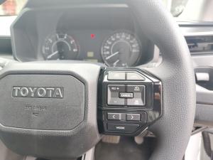 Toyota Hilux 2.8GD-6 double cab SRX 4x4 - Image 10