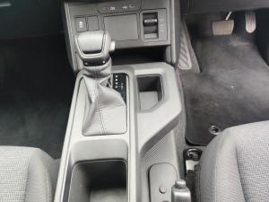 Toyota Hilux 2.8GD-6 double cab SRX 4x4 - Image 13