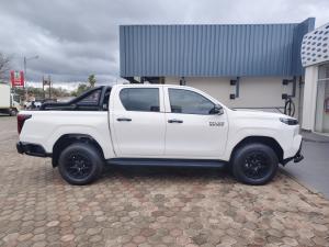 Toyota Hilux 2.8GD-6 double cab SRX 4x4 - Image 3