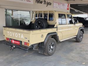 Toyota Land Cruiser 79 2.8GD-6 double cab auto - Image 2