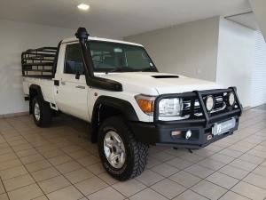Toyota Land Cruiser 79 4.5D-4D LX V8 single cab - Image 1