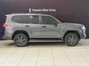 Toyota Land Cruiser 300 3.3D GR-Sport - Image 3