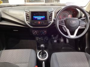 Toyota Vitz 1.0 XR manual - Image 6