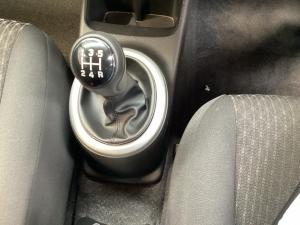 Toyota Vitz 1.0 XR manual - Image 11