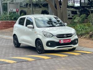 Toyota Vitz 1.0 XR manual - Image 1