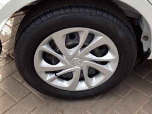 Toyota Vitz 1.0 - Image 16