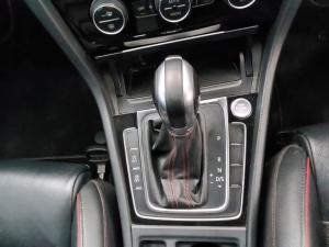 Volkswagen Golf GTI - Image 13