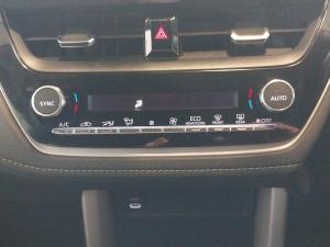 Toyota Corolla Cross 1.8 HEV XS - Image 16