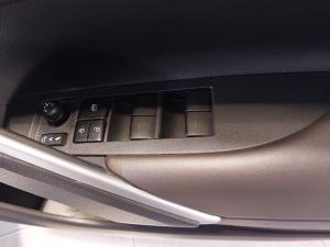 Toyota Corolla Cross 1.8 HEV XS - Image 24