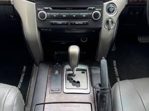 Toyota Land Cruiser 200 4.5D-4D VX - Image 12