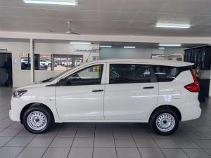Toyota Rumion 1.5 S - Image 2