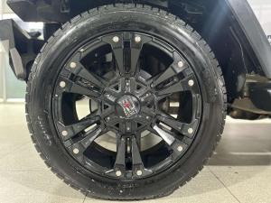 Jeep Wrangler Unltd Sahara 3.6L V6 automatic - Image 10